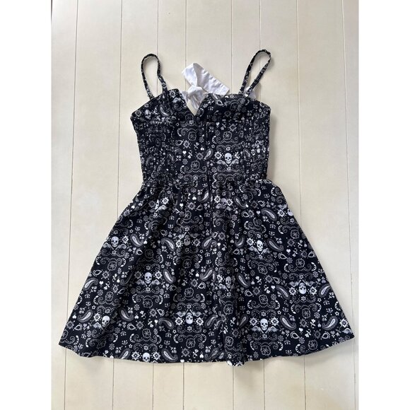 Hell Bunny Skulls Goth Bandana Mini Dress Hot Topic Women's Size S Black White - Picture 2 of 5